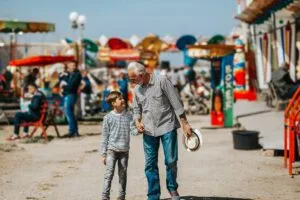 man and child at arizona state fair safety tips